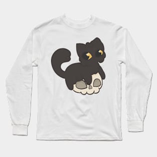 Black cat on a skull Long Sleeve T-Shirt